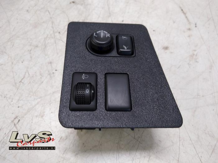 Nissan Qashqai Mirror switch