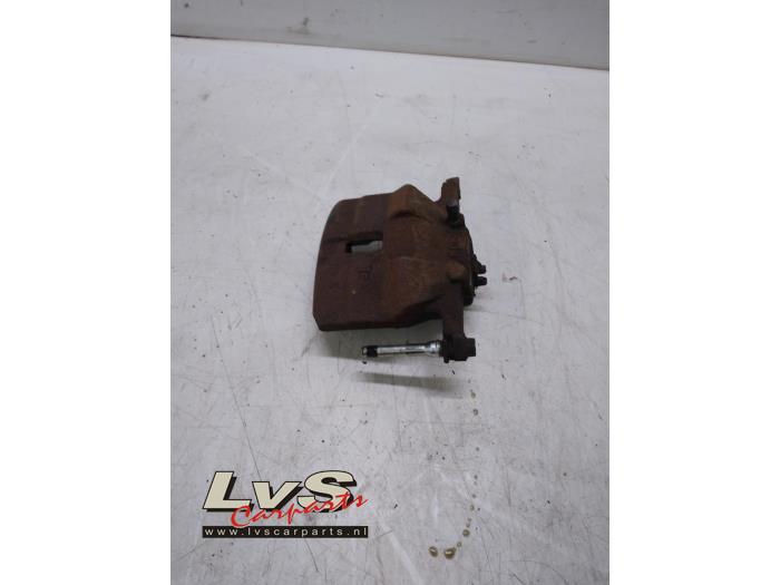 Nissan Qashqai Front brake calliper, left