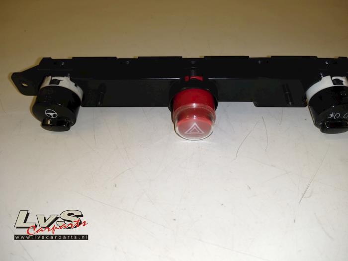 Fiat 500 Commutateur éclairage d'urgence