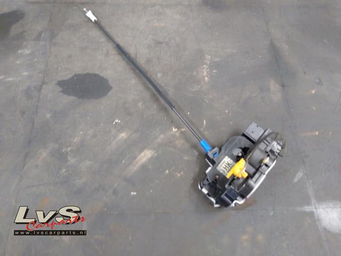 Opel Astra Türschlossmechanik 4-türig links vorne