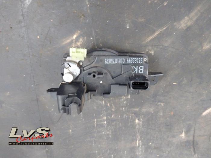 Opel Tigra Door lock mechanism 2-door, right