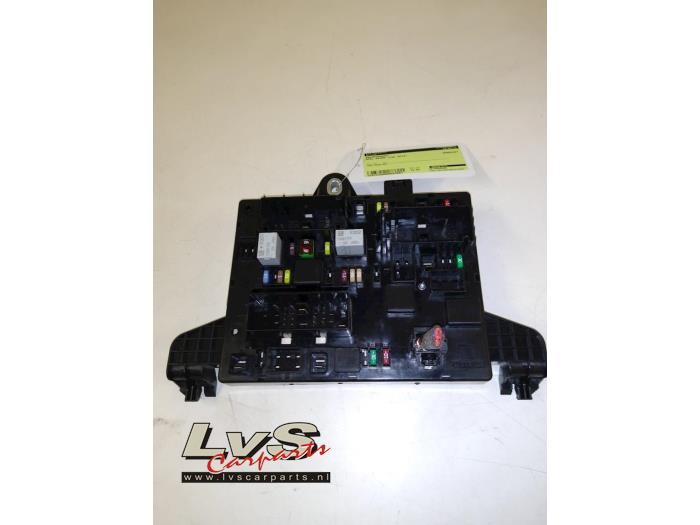 Opel Astra Fuse box