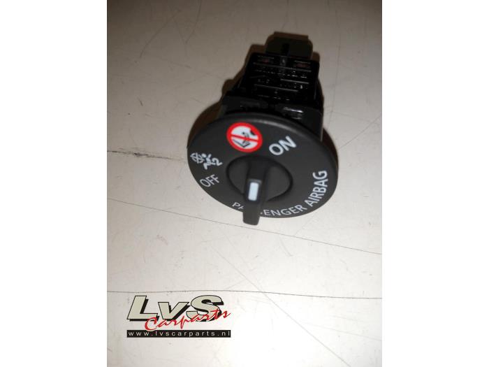 Renault Clio Airbag lock