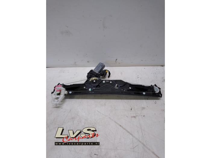 Ford KA Mécanique vitre 2portes avant droite