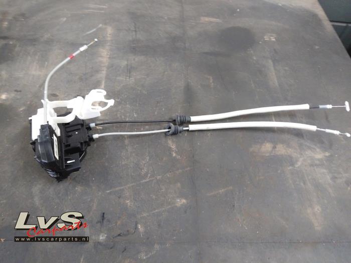 Hyundai IX55 Serrure portière mécanique 4portes arrière droite