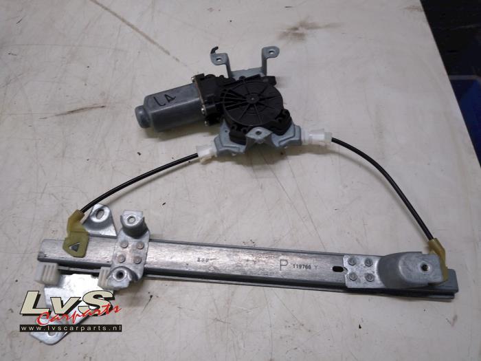 Nissan Qashqai Rear door window mechanism 4-door, left