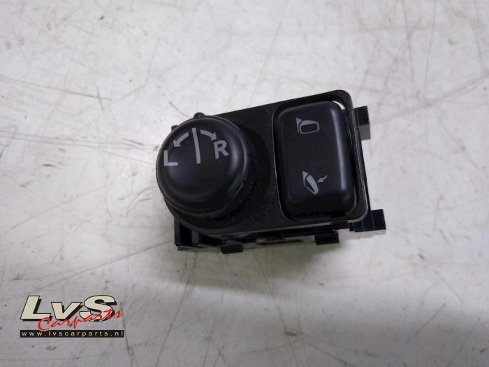 Nissan Qashqai Mirror switch