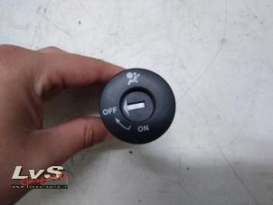 Begagnade Airbaglås Nissan Qashqai (J10) 1.6 16V Pris € 10,00 Marginaltabell erbjuds av LvS Carparts