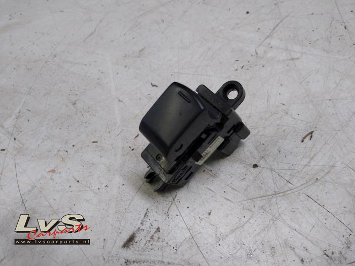 Nissan Qashqai Electric window switch