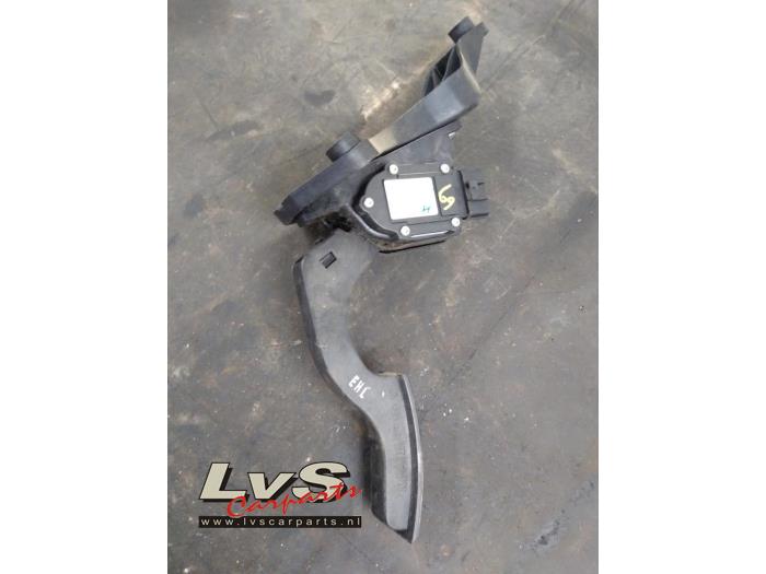 Hyundai IX55 Accelerator pedal