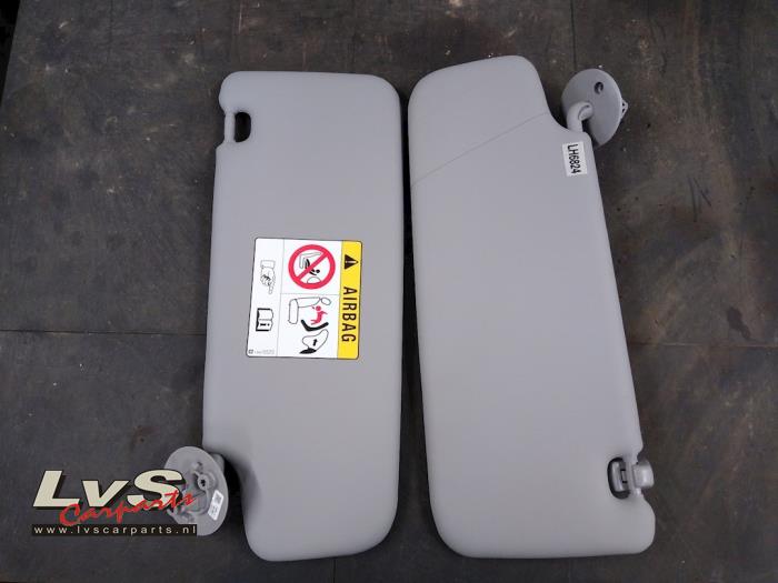 Opel Karl Pare-soleil