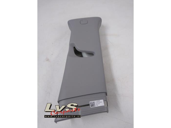 Opel Karl Säule Mitte links