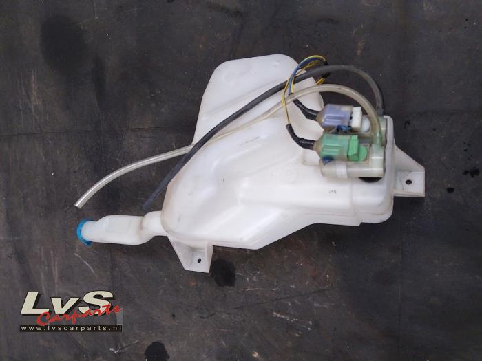 Suzuki SX-4 Ruitensproeiertank voor