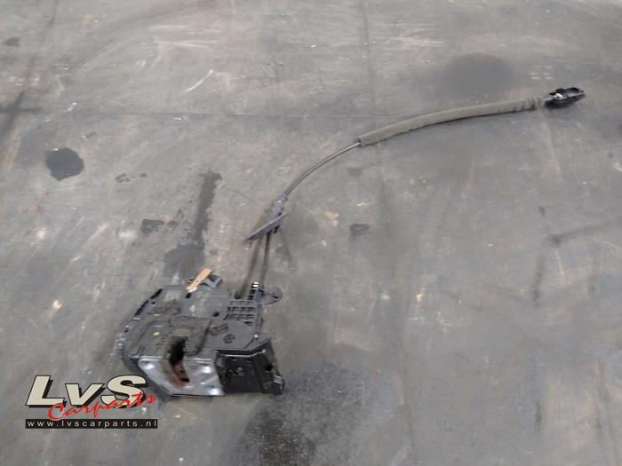 Renault Captur Deurslot Mechaniek 4Deurs links-achter