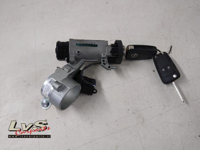 Opel Astra Ignition lock + key