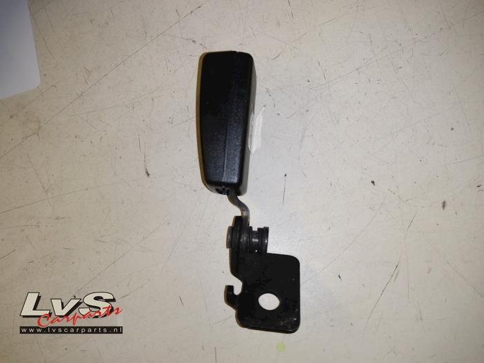 Opel Astra Rear seatbelt buckle, right