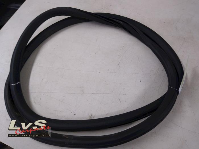 Opel Astra Rear door seal 4-door, left