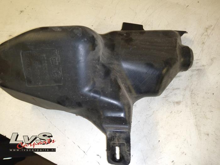 Opel Astra Front windscreen washer reservoir
