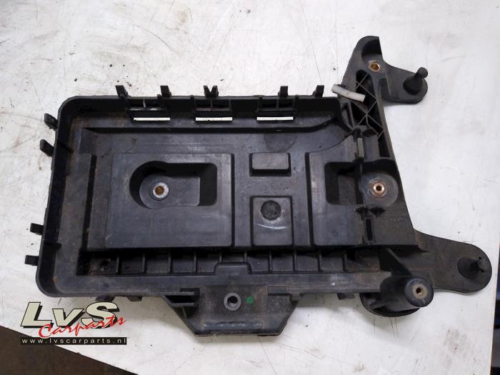 Volkswagen Jetta Battery box