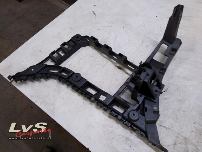 Volkswagen Jetta Support pare-chocs arrière droit