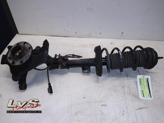 Opel Corsa Stoßdämpferstrebe links vorne