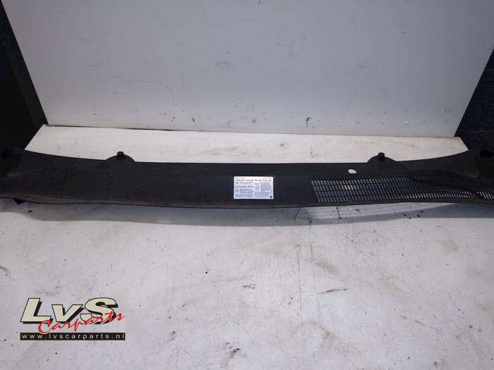 Opel Corsa Cowl top grille