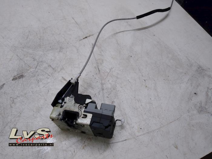 Peugeot 307 Serrure portière mécanique 2portes gauche