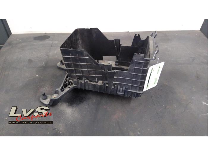 Audi Q3 Battery box
