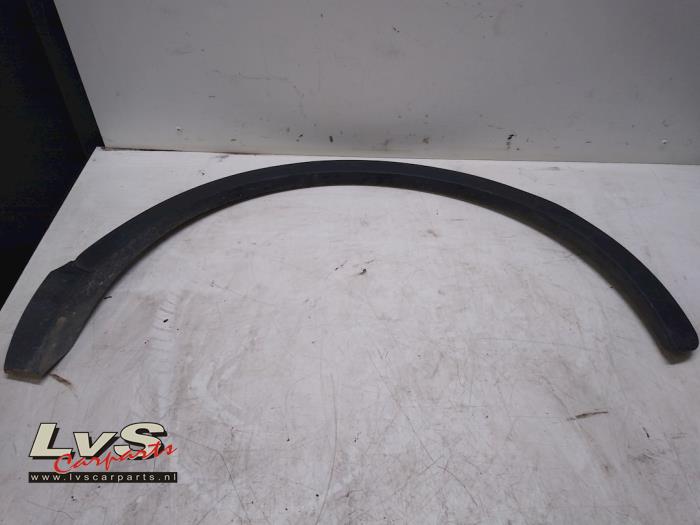 Audi Q3 Schmutzfängerverbreiterung