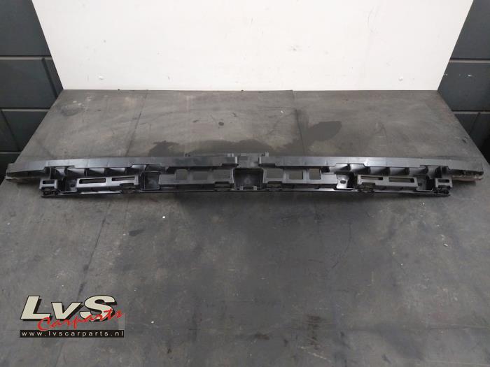 Skoda Kodiaq Rear bumper bracket central