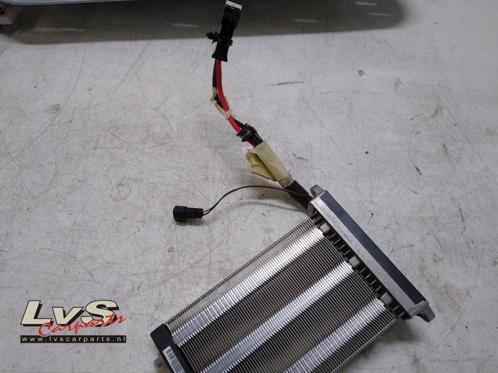 Volvo V50 Heating element