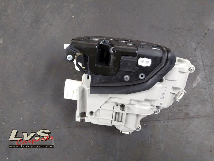 Audi A4 Deurslot Mechaniek 4Deurs links-achter