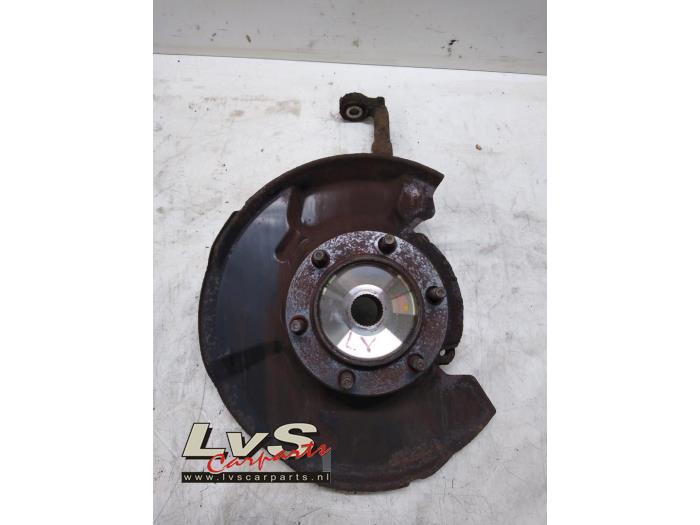 Toyota Landcruiser Achsschenkel links vorne