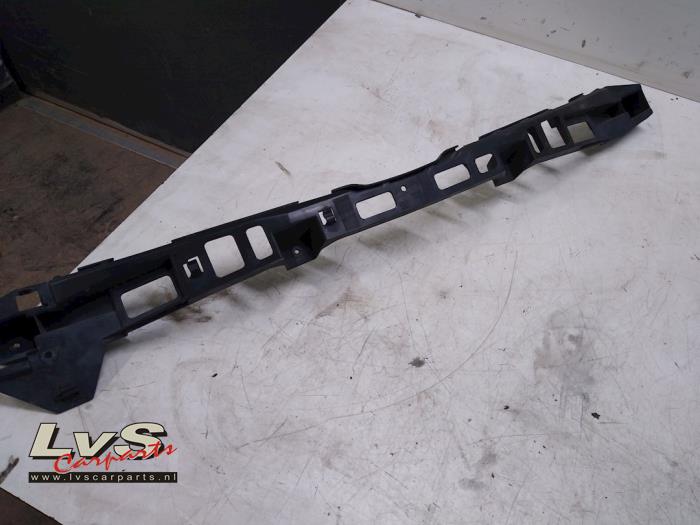 Opel Astra Rear bumper bracket central
