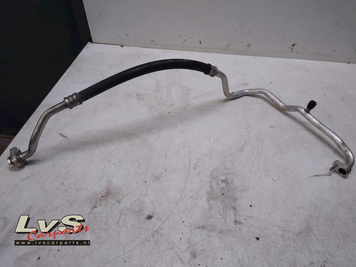 Volkswagen Passat Air conditioning line