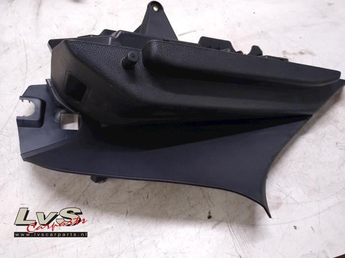 Opel Astra Support plage arrière