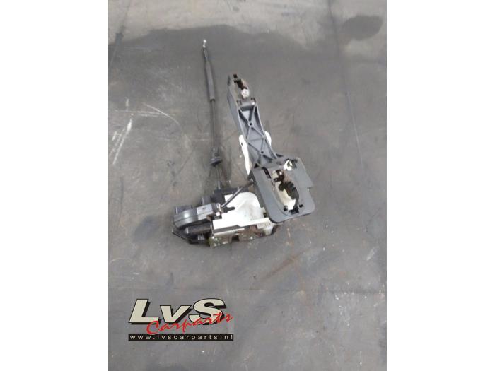 Kia Ceed Türschlossmechanik 4-türig links vorne