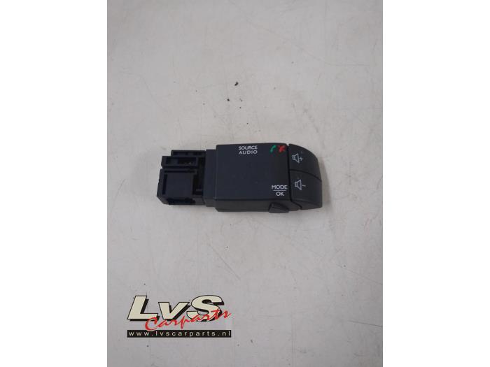 Renault Captur Radiobedienung Lenkrad