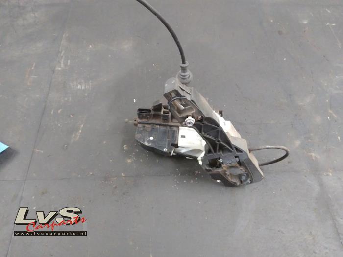 Kia Ceed Türschlossmechanik 4-türig links hinten