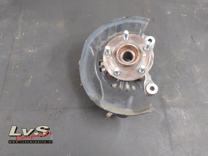 Toyota Prius Achsschenkel rechts vorne