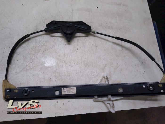 Skoda Octavia Rear door window mechanism 4-door, right