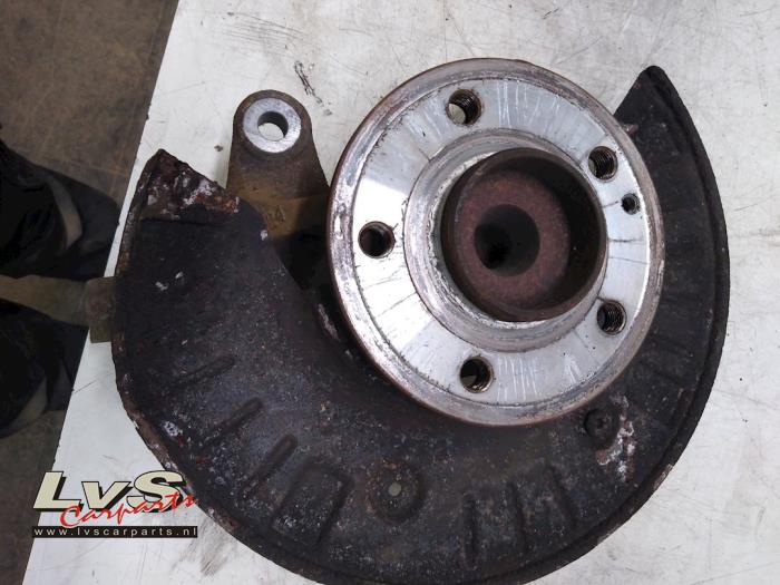 Mercedes Vito Achsschenkelhalter links vorne