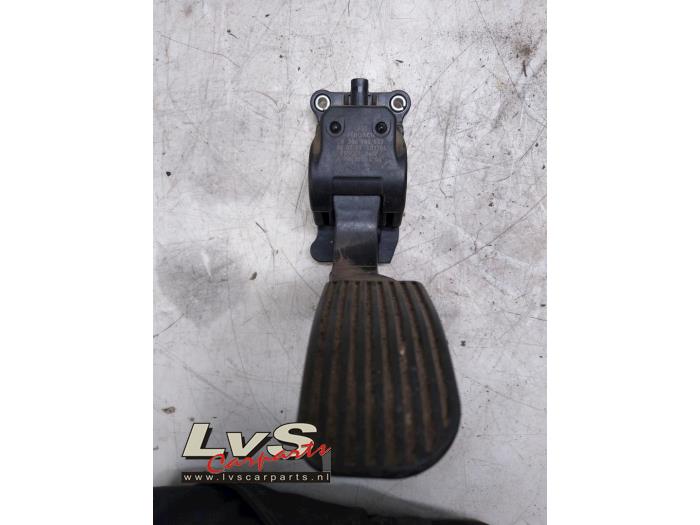 Mercedes Vito Gaspedaal