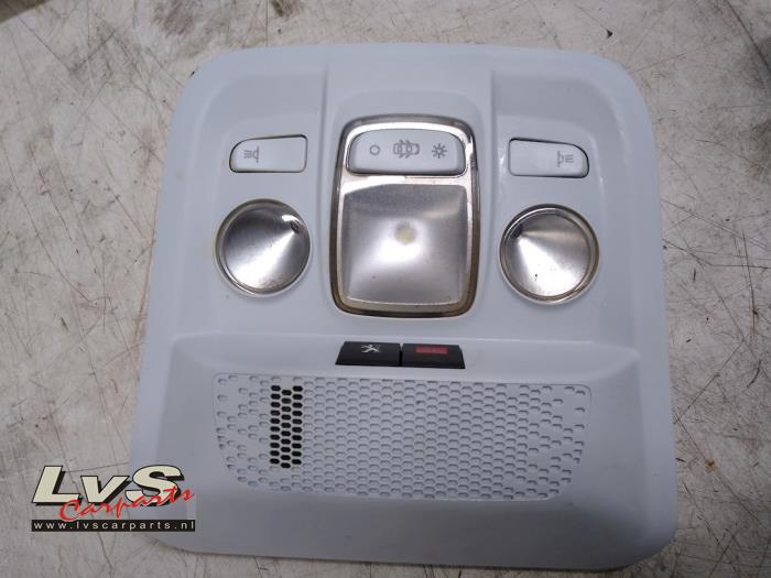 Peugeot 208 Eclairage intérieur avant