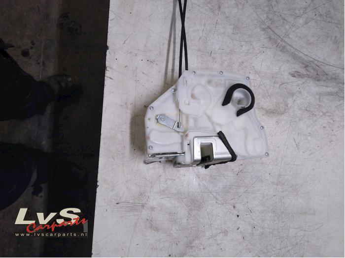 Suzuki SX-4 Front door lock mechanism 4-door, right