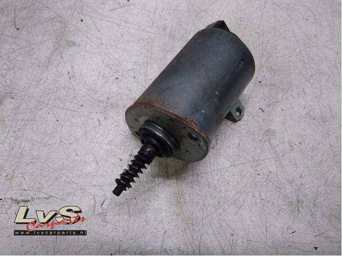 Nokkenas Verstelling van een BMW 3 serie (E90) 325i 24V 2007
