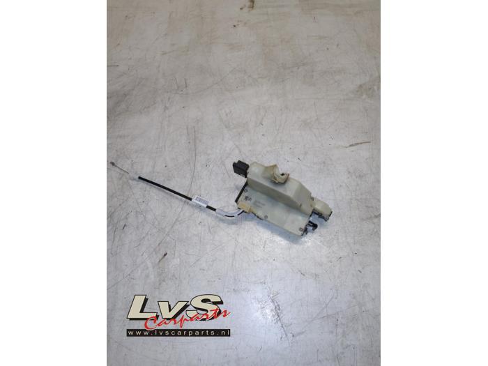 Peugeot 2008 Deurslot Mechaniek 4Deurs links-achter