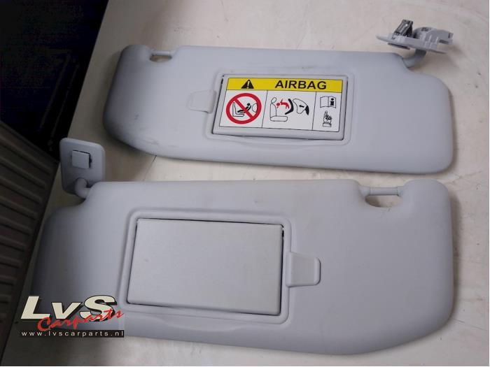 Peugeot 2008 Pare-soleil