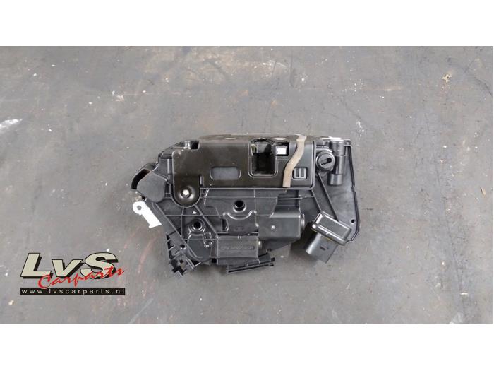 Volkswagen Tiguan Deurslot Mechaniek 4Deurs links-achter