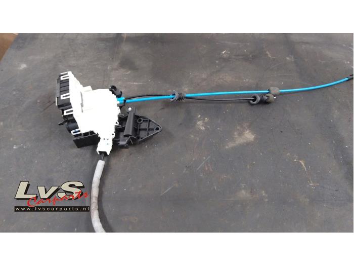 Mercedes C-Klasse Serrure portière mécanique 4portes arrière droite